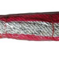 Tažné lano, nosnost 1400kg. Součást povinné výbavy. 