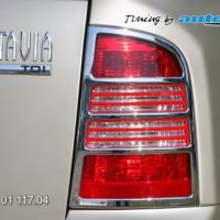 Rámeček zadních světel combi - chrom 