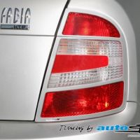 Rámeček zadních světel - pro lak r.v. od 9/2004