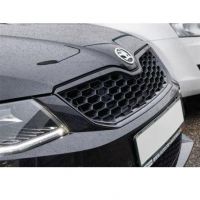 Sportovní maska s plástvemi pro Škoda Octavia III 
